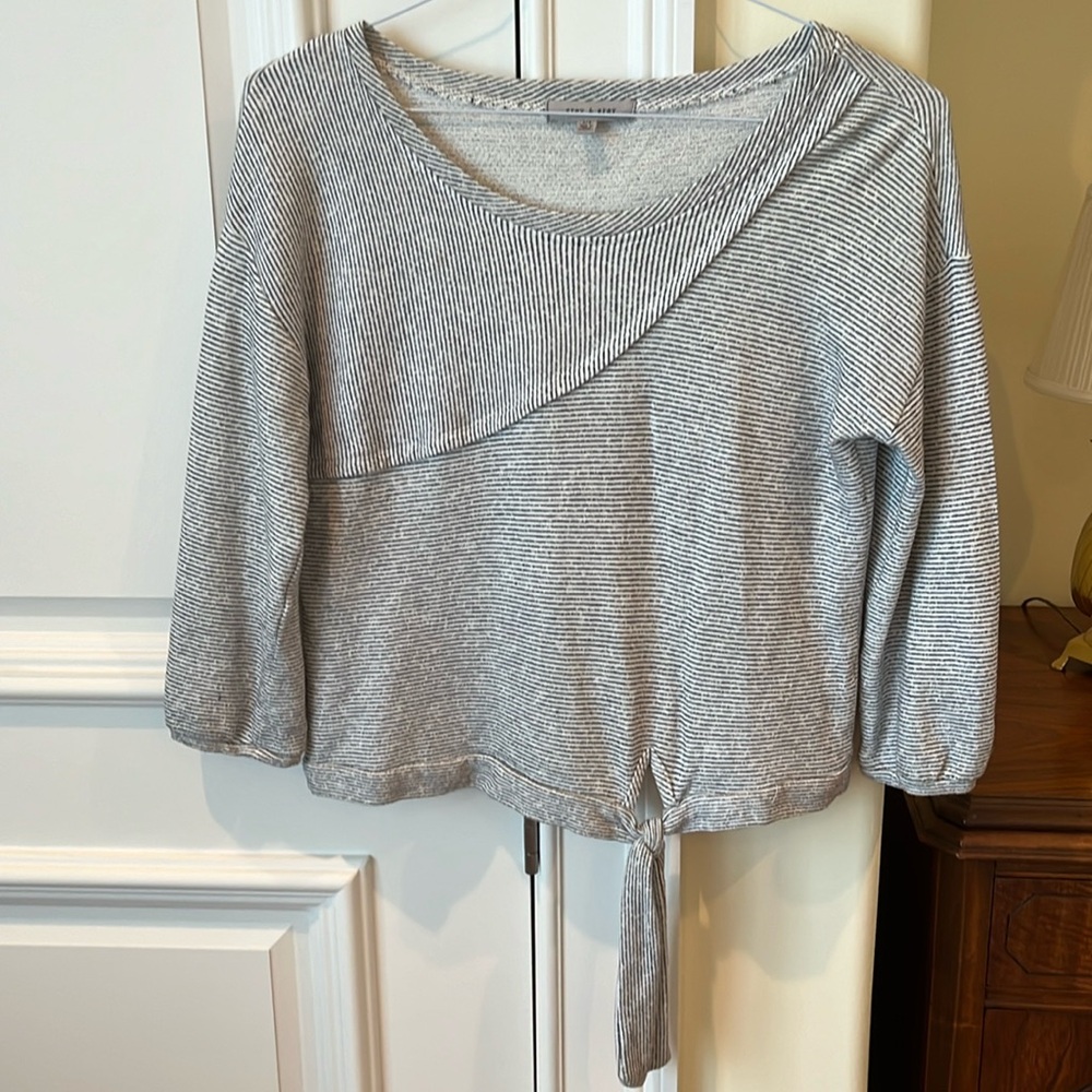 Grey & Gray knit top